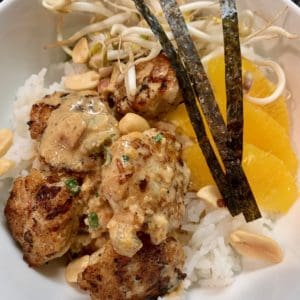 chicken with rice and red miso remoulade 2