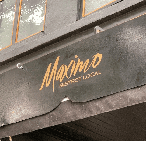 Maximo Sign