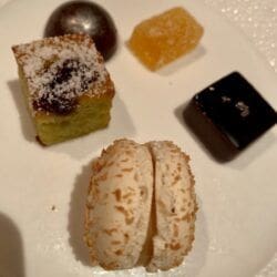 Petit fours