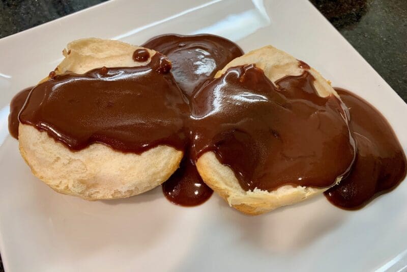 arkansas originals choc gravy and biscuits