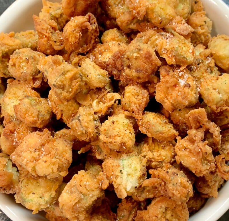 fried okra ready to serve