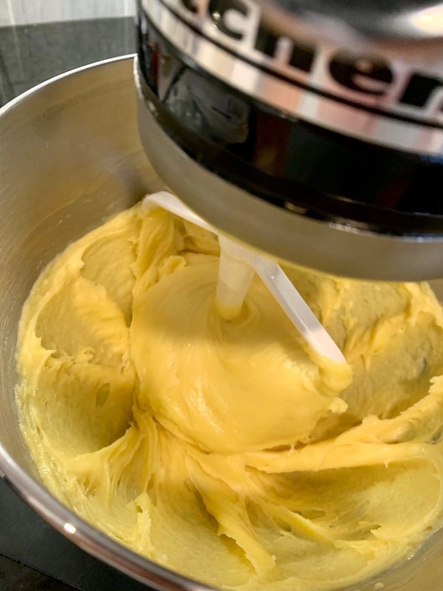 mixing gougere