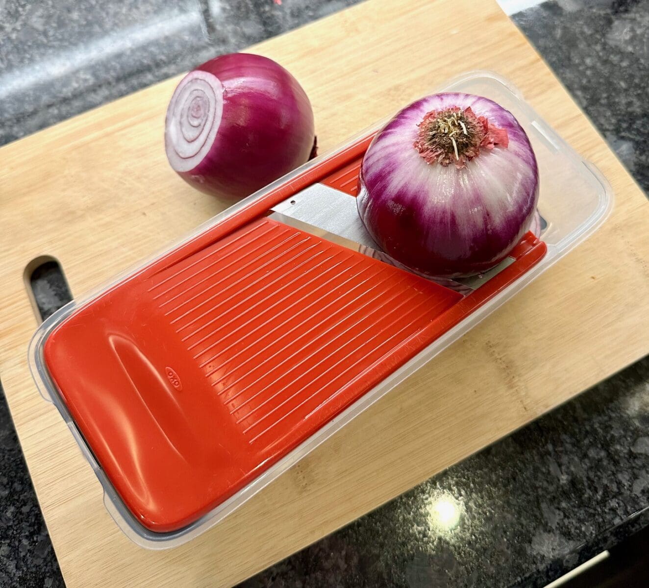 slicing onions