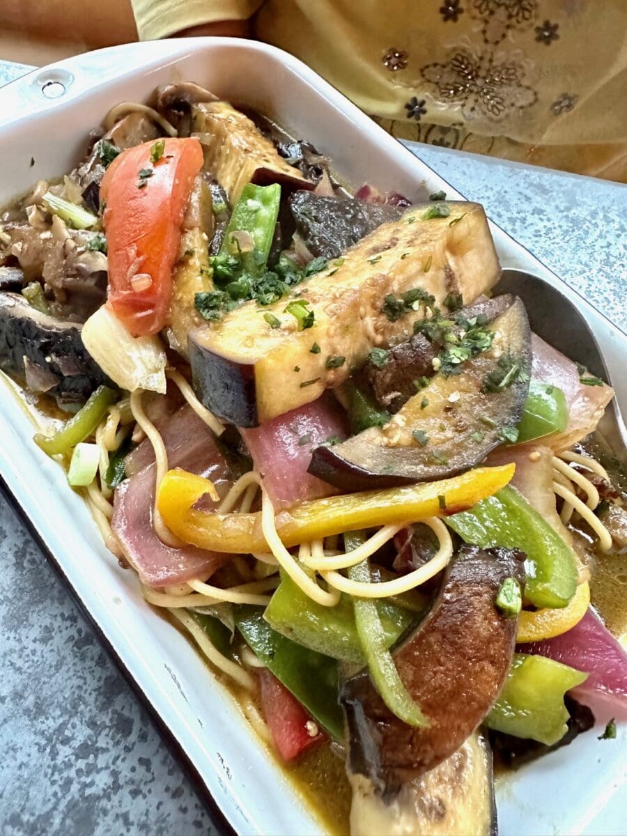 la royal cambridge MA noodles and veggies