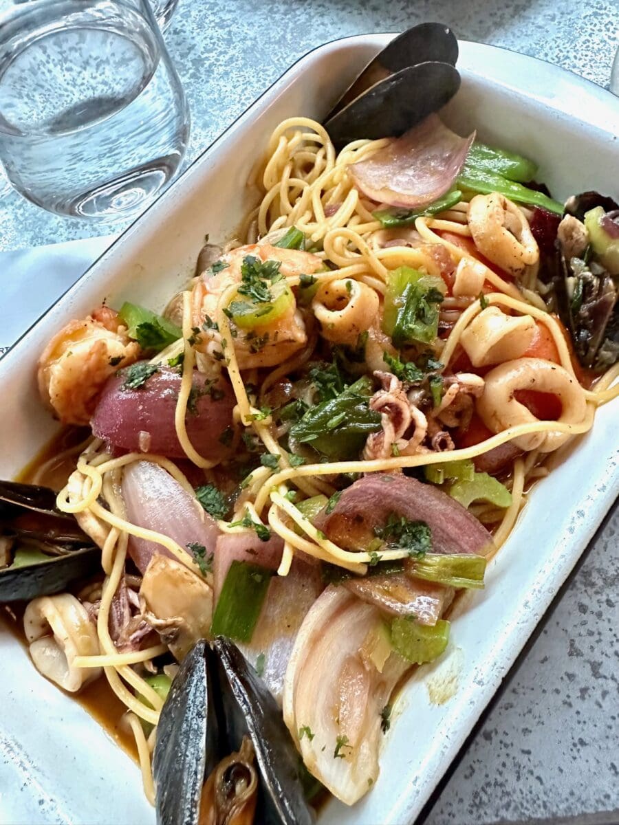la royal cambridge MA noddles and seafood